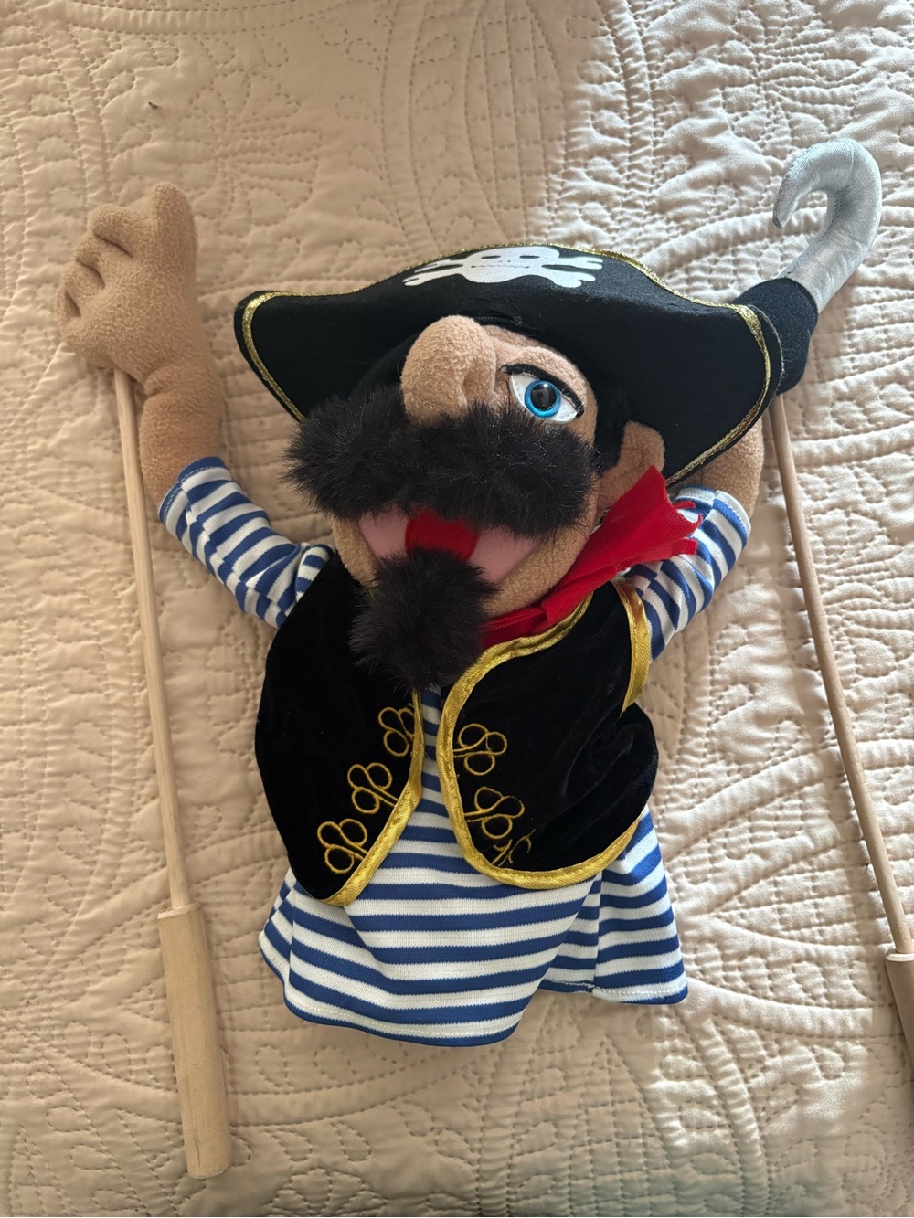 Melissa and Doug Pirate Puppet, EUC